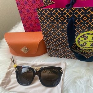 Tory Burch Authentic Women’s Sunglasses / Brown Tortoise